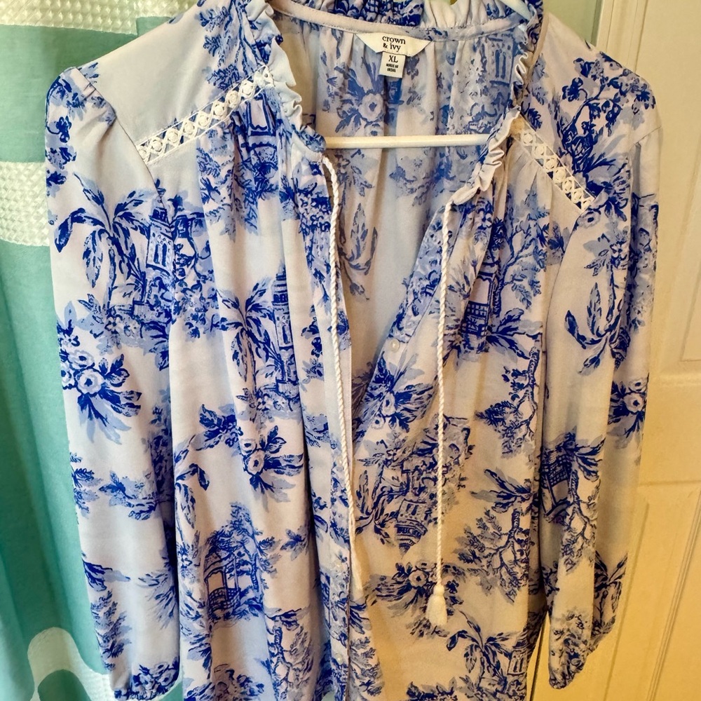 Crown & Ivy Floral Toile Blouse in Blue and White
